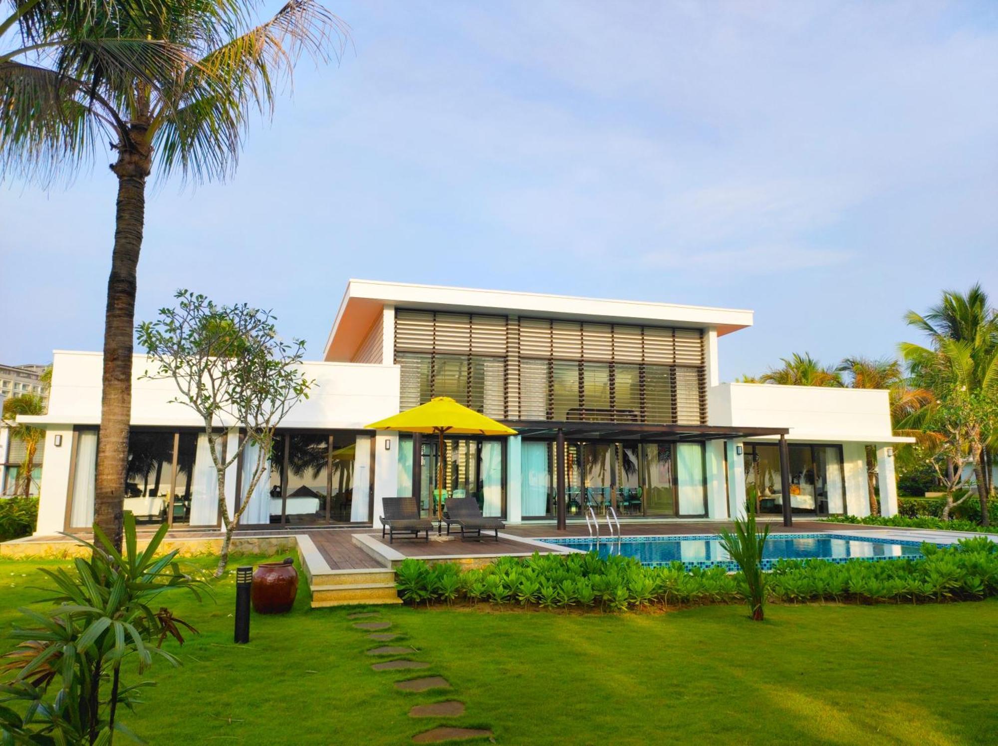 Wyndham Grand Phu Quoc Hotel Exterior photo